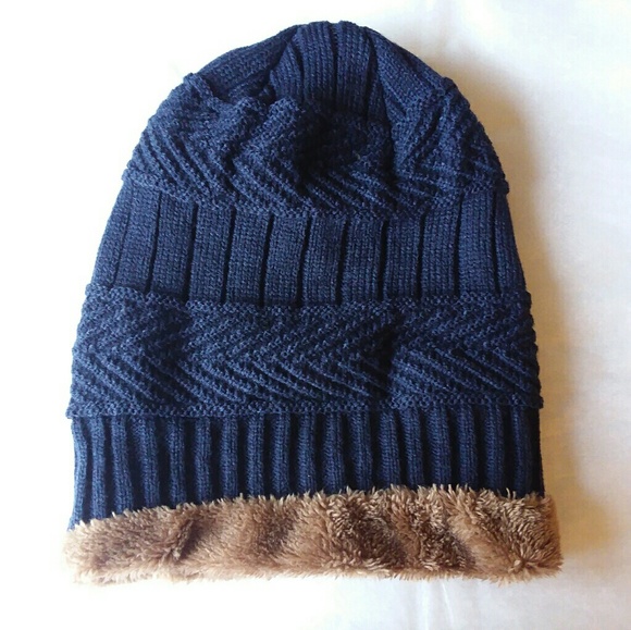 🔥NAVY FUR LINED KNIT BEANIE!🔥 - Picture 3 of 4